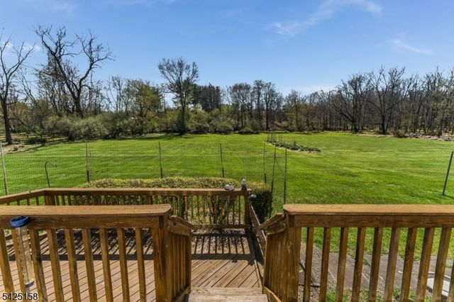 95 Pleasant Run Rd, Readington Twp., NJ 08822