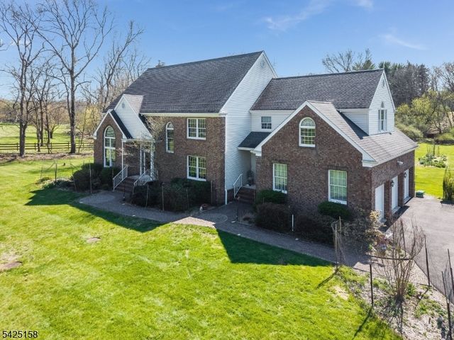 95 Pleasant Run Rd, Readington Twp., NJ 08822