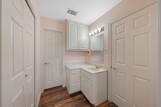 416 Star Dance Trail, Bandera, TX 78003