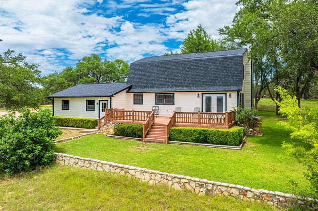 416 Star Dance Trail, Bandera, TX 78003