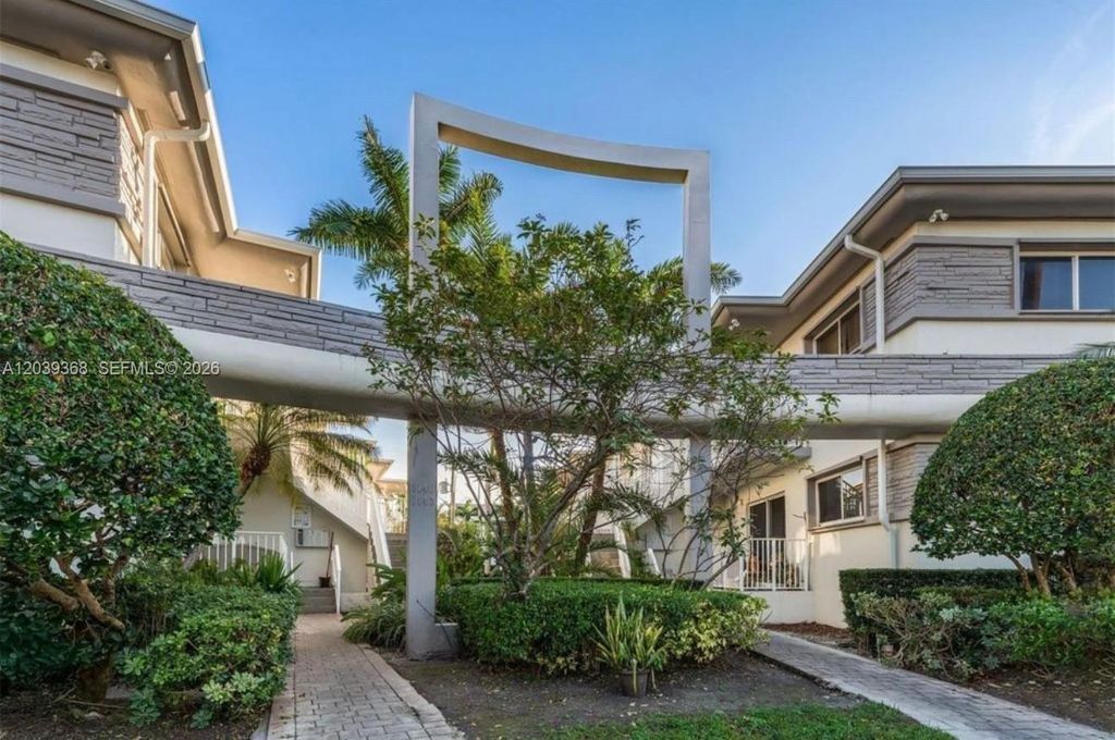 1142 99th St 23, Bay Harbor Islands, FL 33154