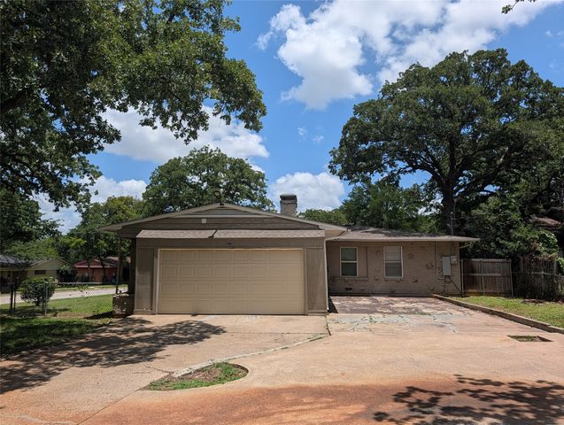 4800 Dunlap Drive, Fort Worth, TX 76119