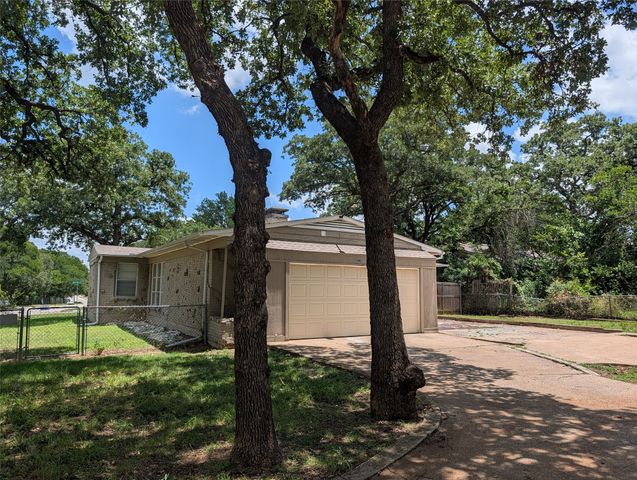 4800 Dunlap Drive, Fort Worth, TX 76119