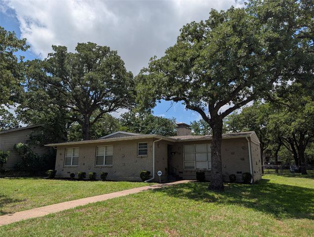 4800 Dunlap Drive, Fort Worth, TX 76119