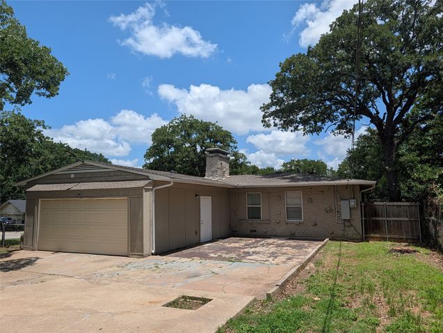 4800 Dunlap Drive, Fort Worth, TX 76119