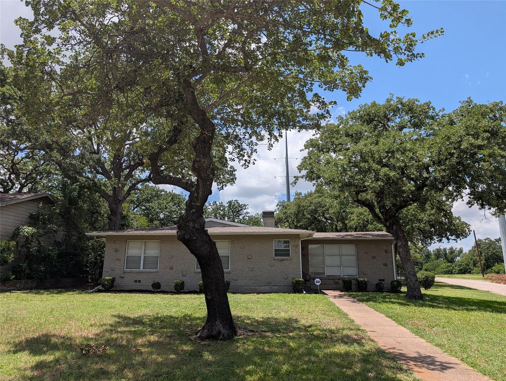 4800 Dunlap Drive, Fort Worth, TX 76119