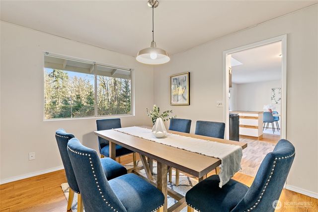 15712 NE 56th, Redmond, WA 98052