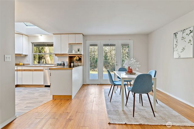 15712 NE 56th, Redmond, WA 98052