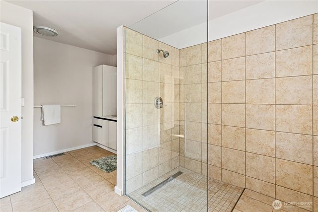 15712 NE 56th, Redmond, WA 98052