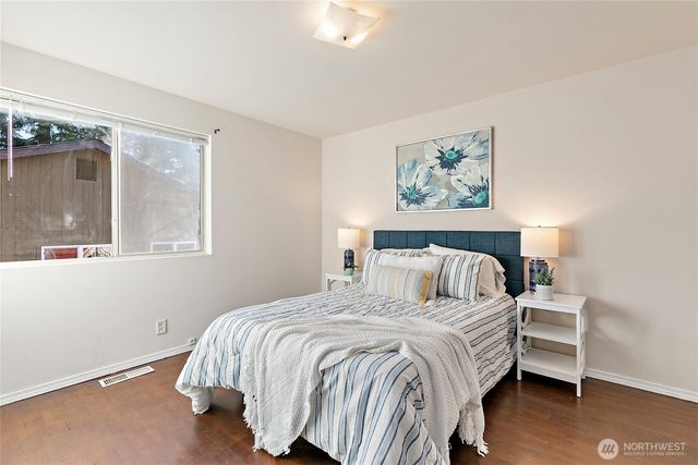 15712 NE 56th, Redmond, WA 98052