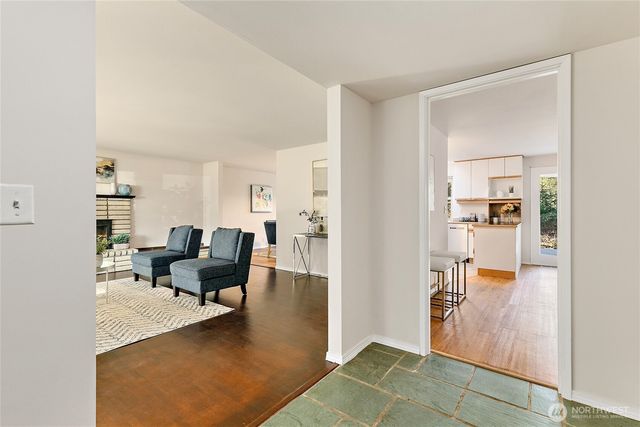 15712 NE 56th, Redmond, WA 98052