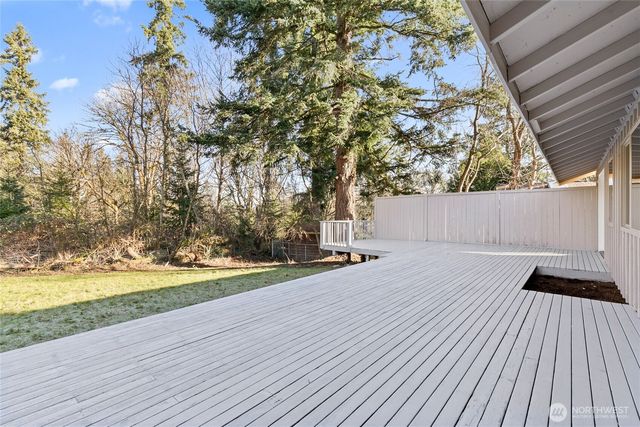 15712 NE 56th, Redmond, WA 98052