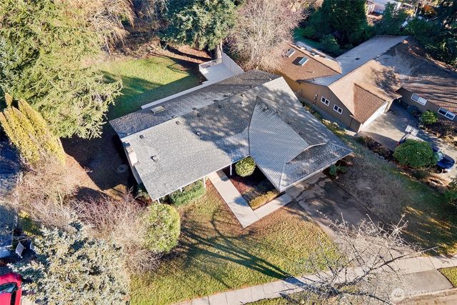 15712 NE 56th, Redmond, WA 98052