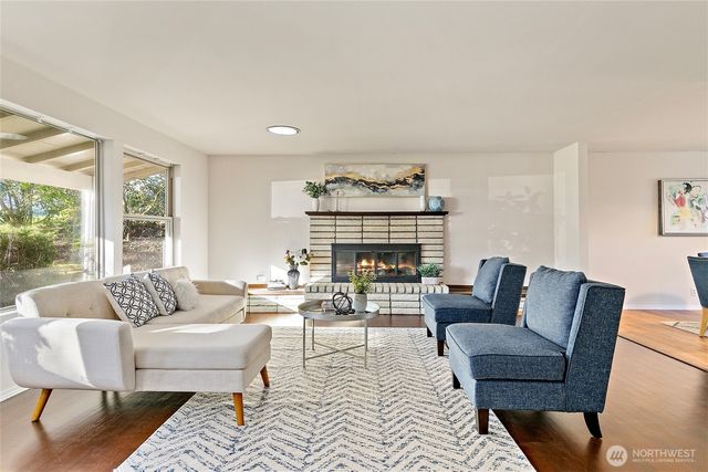 15712 NE 56th, Redmond, WA 98052