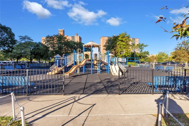 875 Morrison Avenue 8L, Bronx, NY 10473