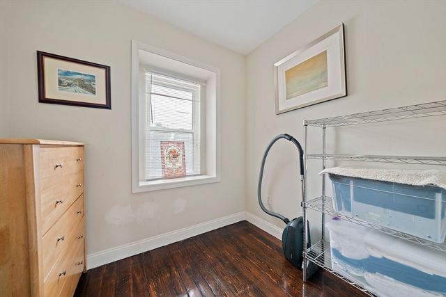 24 Moseley St, Boston, MA 02125