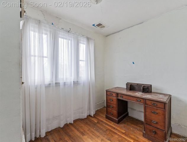 880 Algonquin Street, Detroit, MI 48215