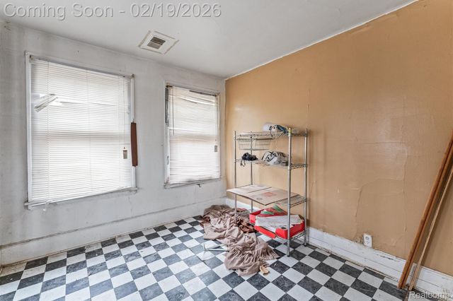 880 Algonquin Street, Detroit, MI 48215