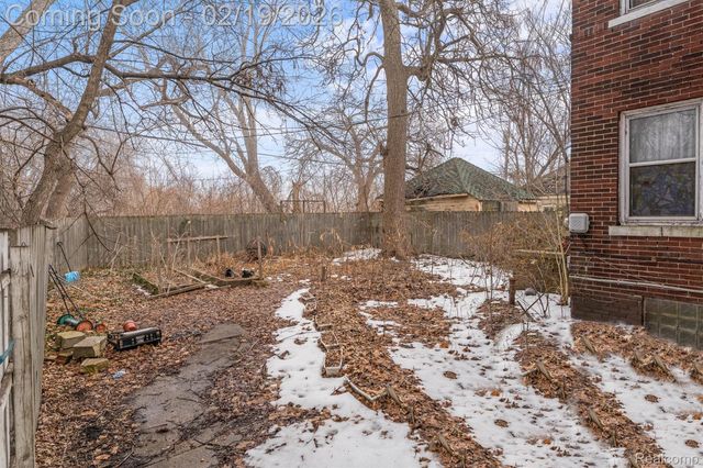 880 Algonquin Street, Detroit, MI 48215