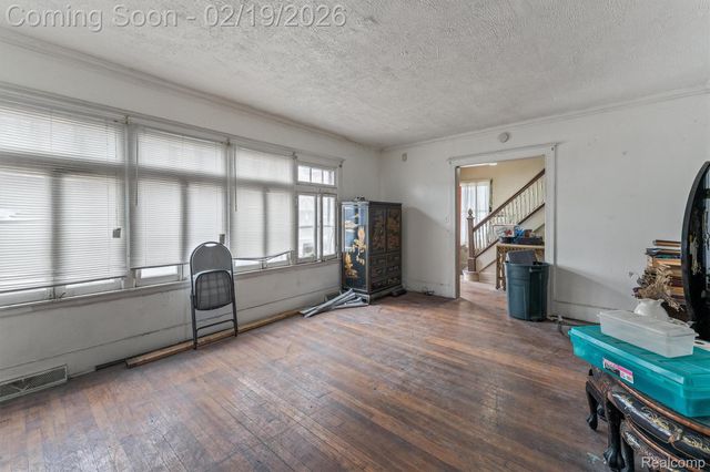 880 Algonquin Street, Detroit, MI 48215