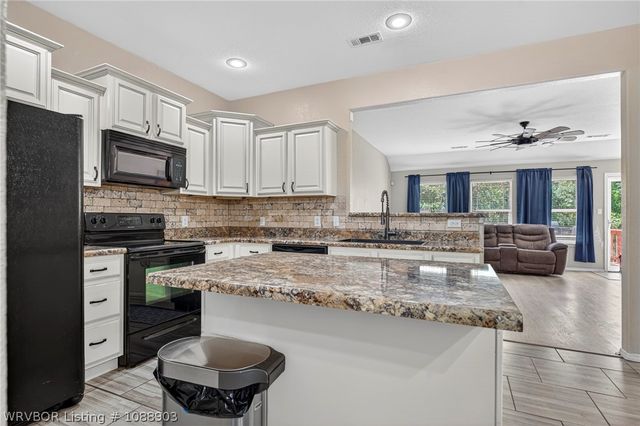 2505 Crestview Lane, Barling, AR 72923