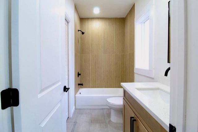 1618 Weber Street, Houston, TX 77007