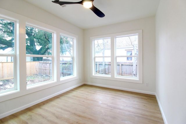 1618 Weber Street, Houston, TX 77007