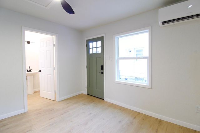 1618 Weber Street, Houston, TX 77007