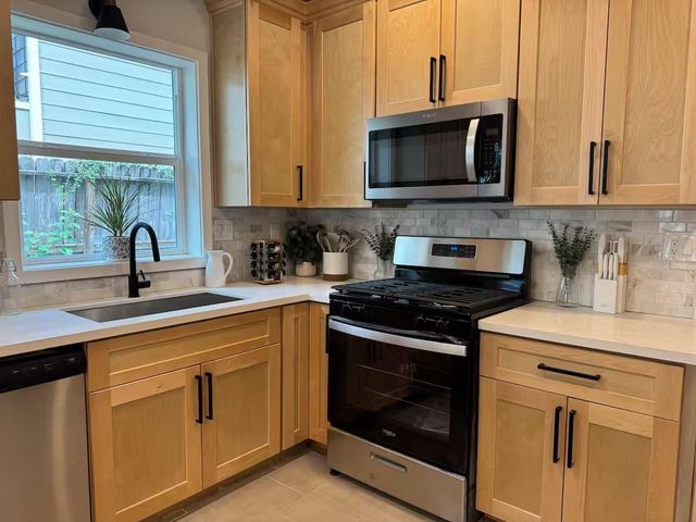 1618 Weber Street, Houston, TX 77007