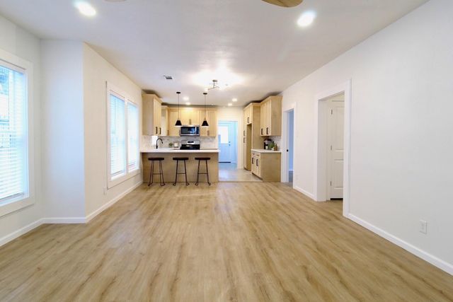 1618 Weber Street, Houston, TX 77007