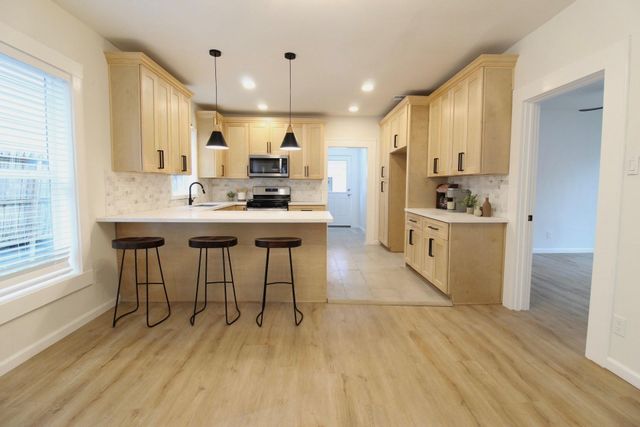 1618 Weber Street, Houston, TX 77007