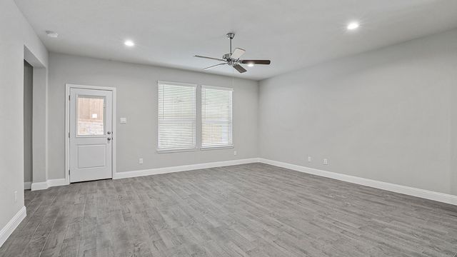 10621 ZIRCON Lane, Fort Worth, TX 76036
