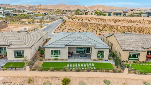 100 Water Cliff Lane, Henderson, NV 89011