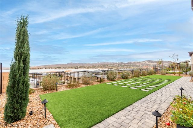 100 Water Cliff Lane, Henderson, NV 89011