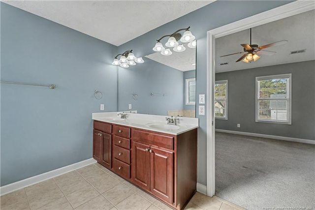 5609 Prestonfield Lane, Hope Mills, NC 28348