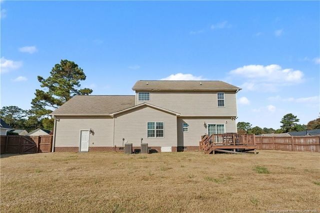 5609 Prestonfield Lane, Hope Mills, NC 28348