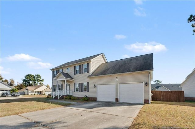 5609 Prestonfield Lane, Hope Mills, NC 28348