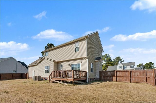 5609 Prestonfield Lane, Hope Mills, NC 28348