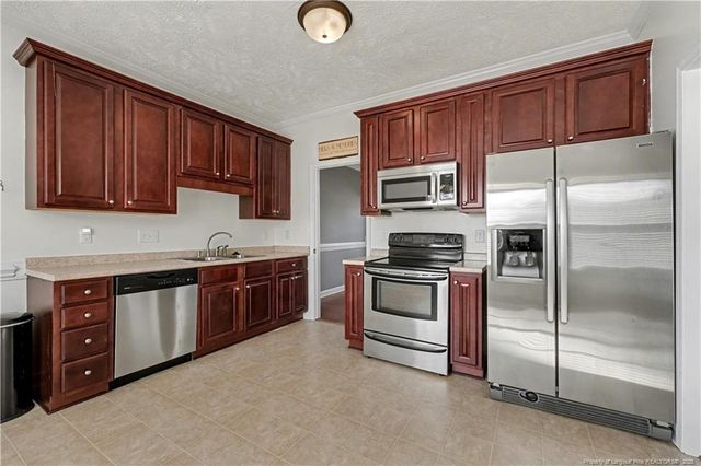 5609 Prestonfield Lane, Hope Mills, NC 28348