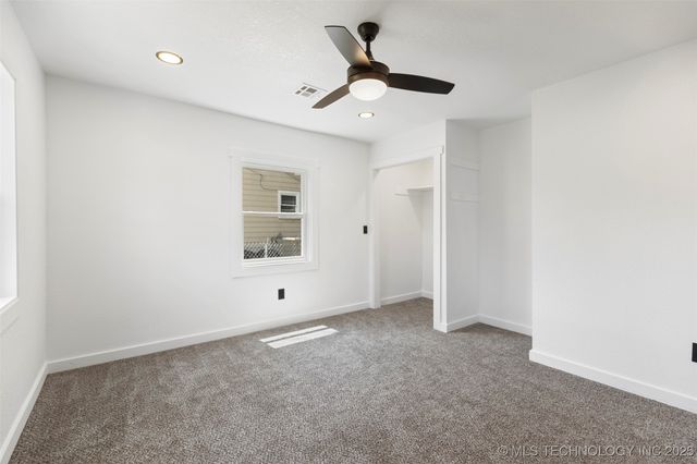 422 S 49th West Avenue, Tulsa, OK 74127