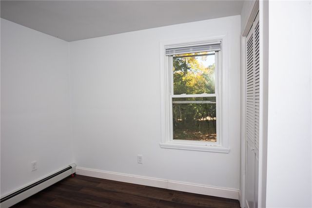 40 Greenwich Avenue, West Warwick, RI 02893