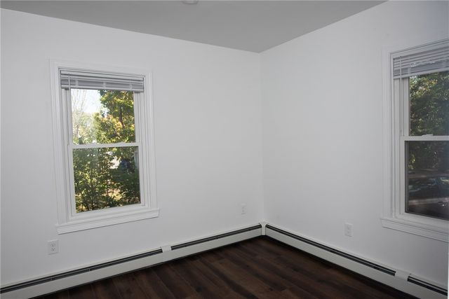 40 Greenwich Avenue, West Warwick, RI 02893