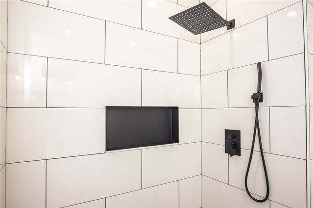 40 Greenwich Avenue, West Warwick, RI 02893