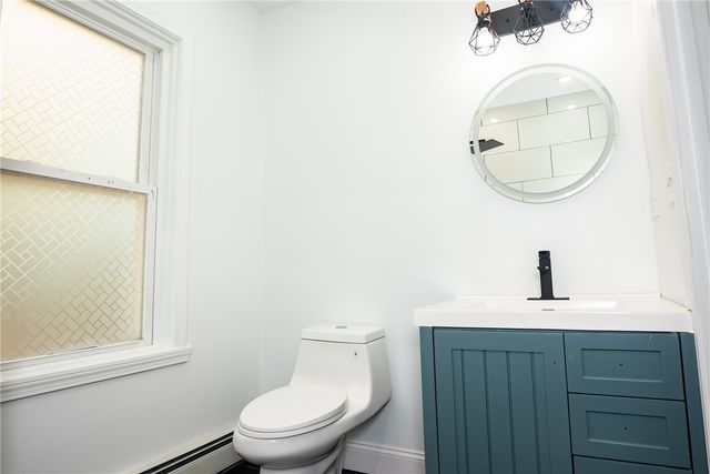 40 Greenwich Avenue, West Warwick, RI 02893