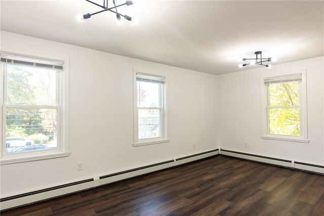 40 Greenwich Avenue, West Warwick, RI 02893