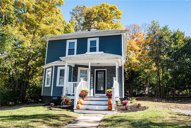 40 Greenwich Avenue, West Warwick, RI 02893