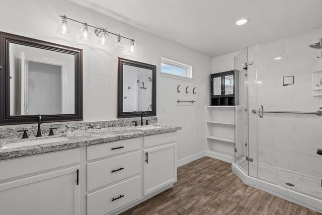 214 Sampan Drive, Tiki Island, TX 77554