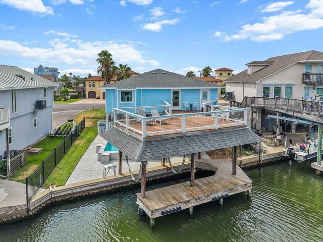 214 Sampan Drive, Tiki Island, TX 77554