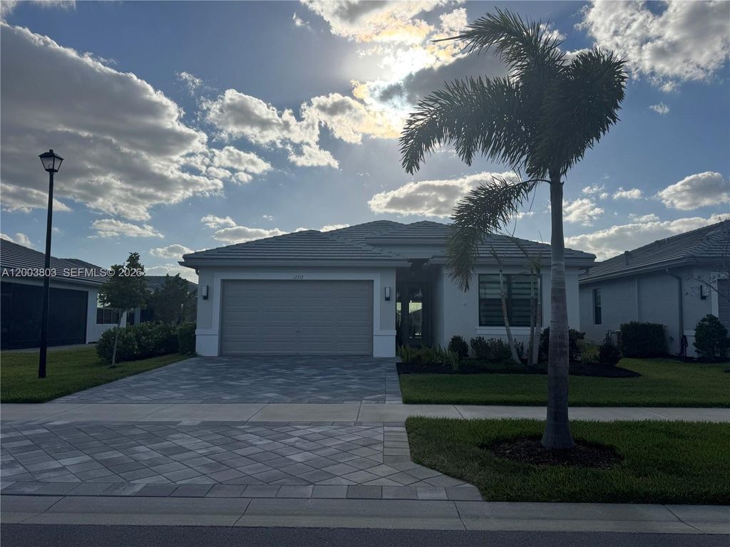 12712 SW Blue Mangrove Pkwy, Port St. Lucie, FL 34987