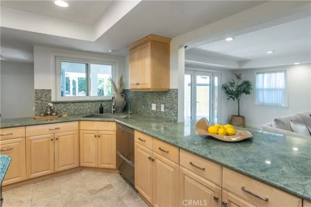 437 S Sparks, Burbank, CA 91506